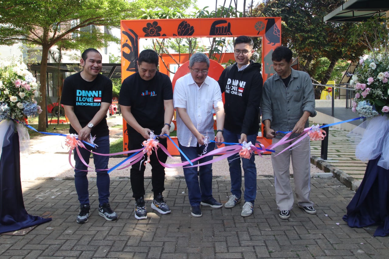 TENGAH dari Synthesis Huis: Gak Cuma Di Jaksel, Di Jaktim Ada Tempat Hangout Aestetic