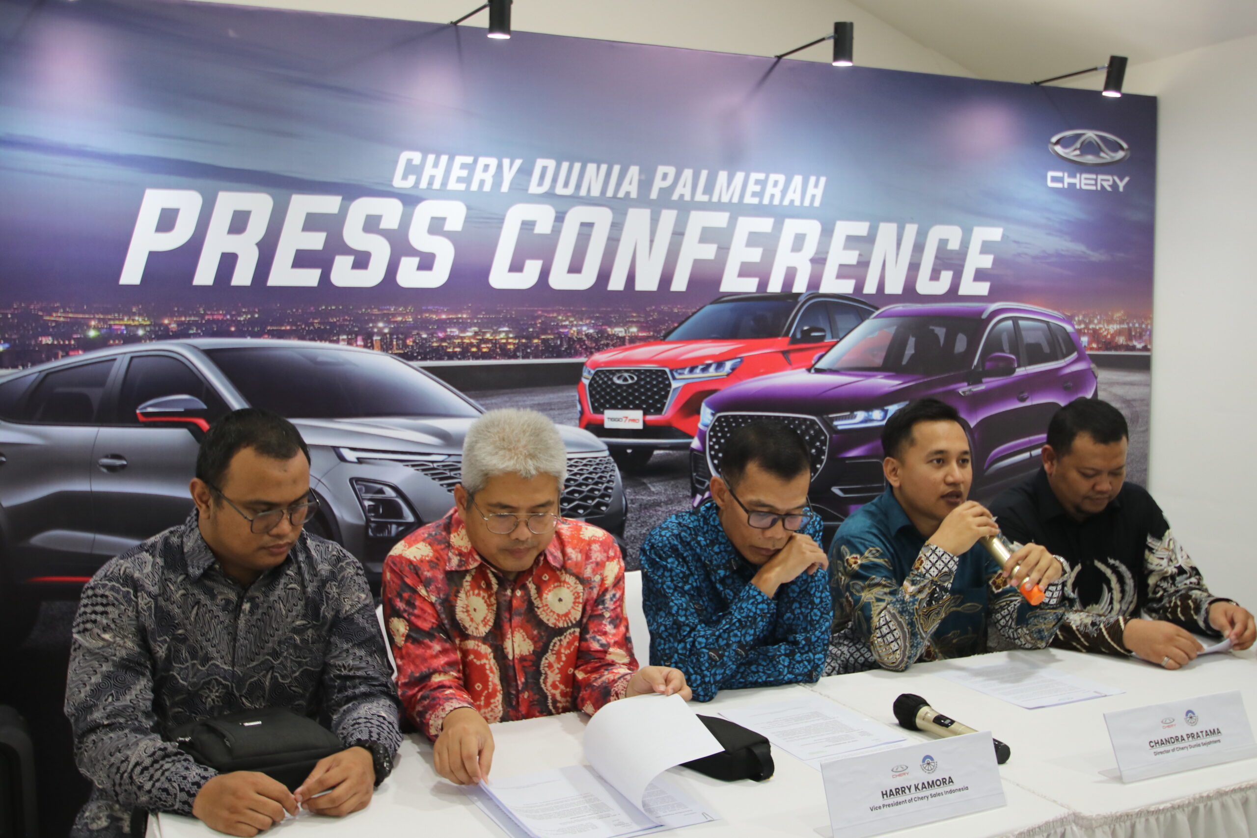 press conference chery palmerah